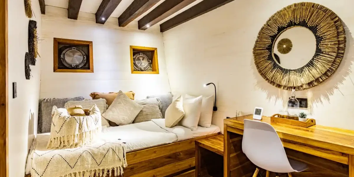 Fenides Master Suite - Image 1